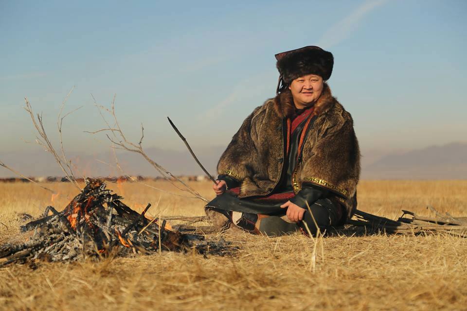 МУГЖ Л.Болдбаатар долоон цомог бүхий ”ном” гаргажээ